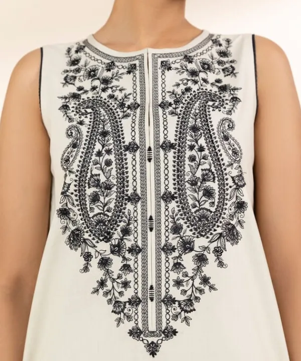 Fashion Sapphire 3 Piece - Embroidered Lawn Suit