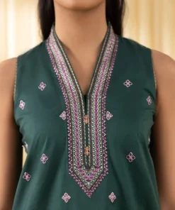 Hot Sapphire 3 Piece - Embroidered Lawn Suit GreenDupatta