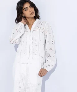 Outlet Sapphire Lace Insert Embroidered Top White