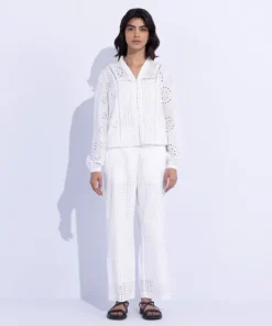 Outlet Sapphire Lace Insert Embroidered Top White