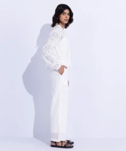 Outlet Sapphire Lace Insert Embroidered Top White