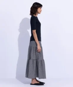 Outlet Sapphire Slash Neck Rib Top Black